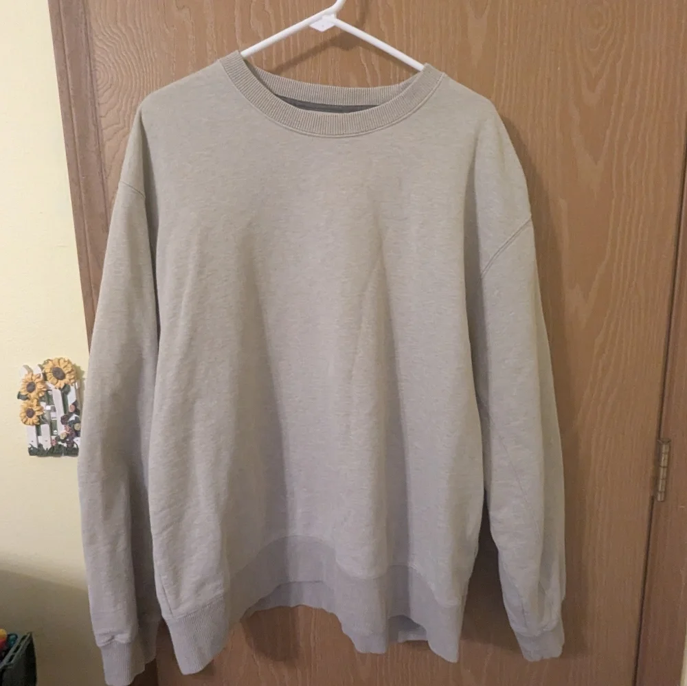 IZOD Gray Sweatshirt Men's XXL - Picture 2 of 8